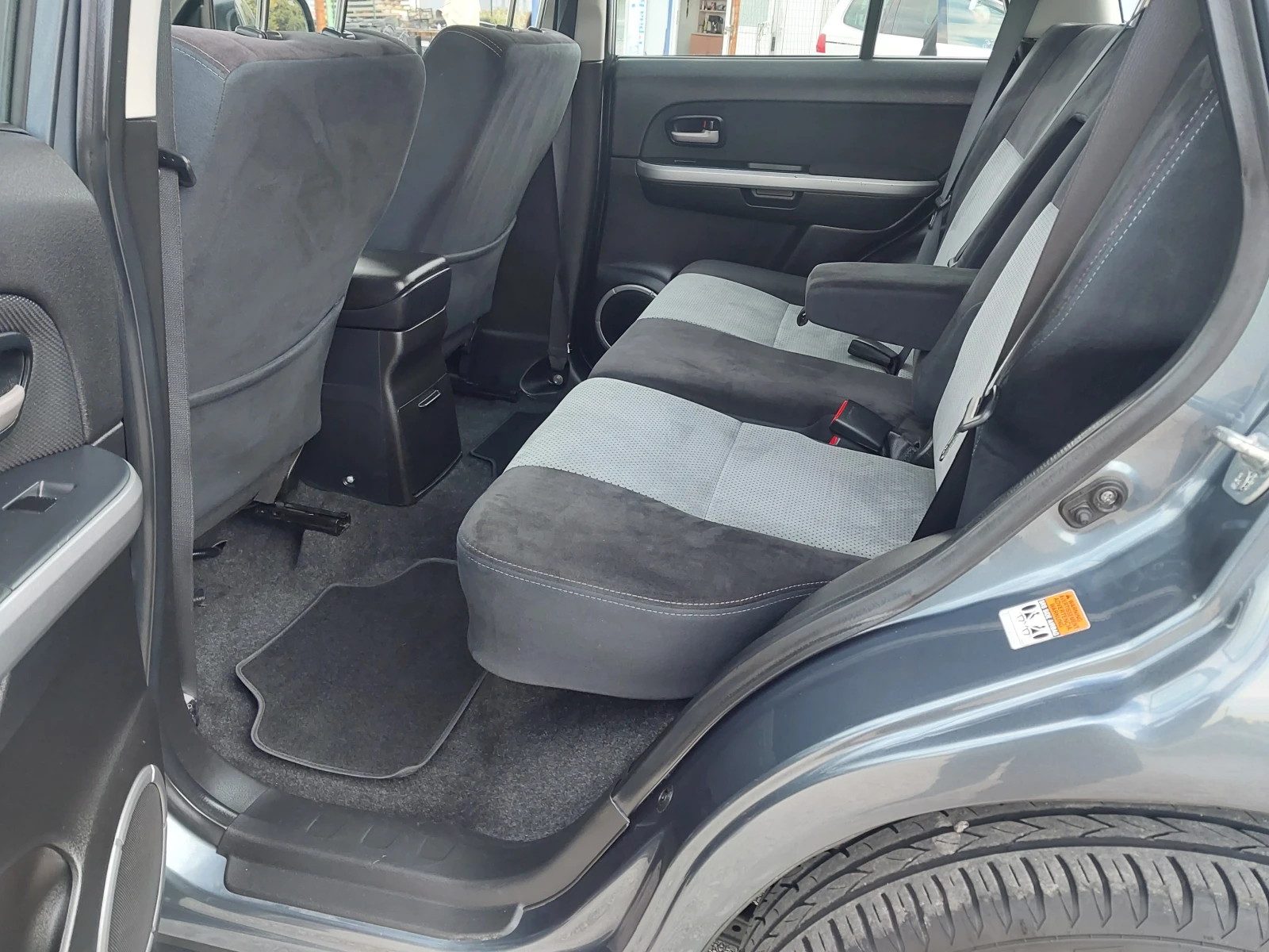 Suzuki Grand vitara 1.9 DDIS 129кс. 4х4 - изображение 9