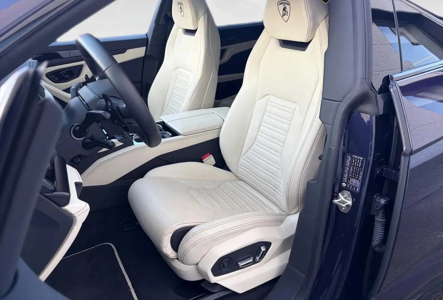 Lamborghini Urus SE 4.0 V8 Plug-in Hybrid 4WD - изображение 6