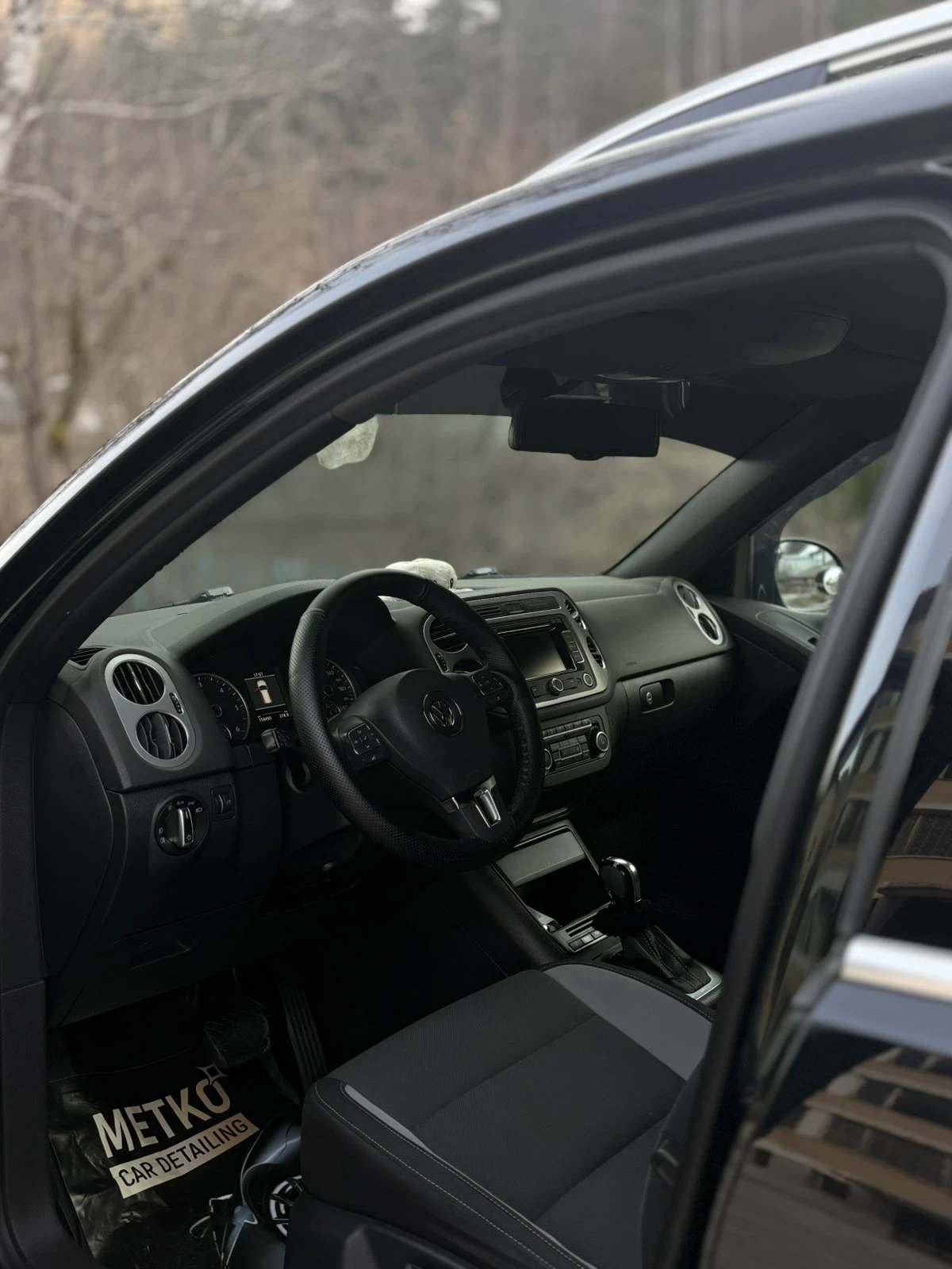 VW Tiguan 2.0 LIVE Edition 4х4, снимка 6 - Автомобили и джипове - 53818030