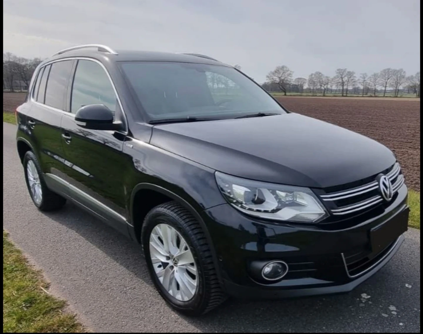 VW Tiguan 2.0 LIVE Edition 4х4, снимка 15 - Автомобили и джипове - 53818030