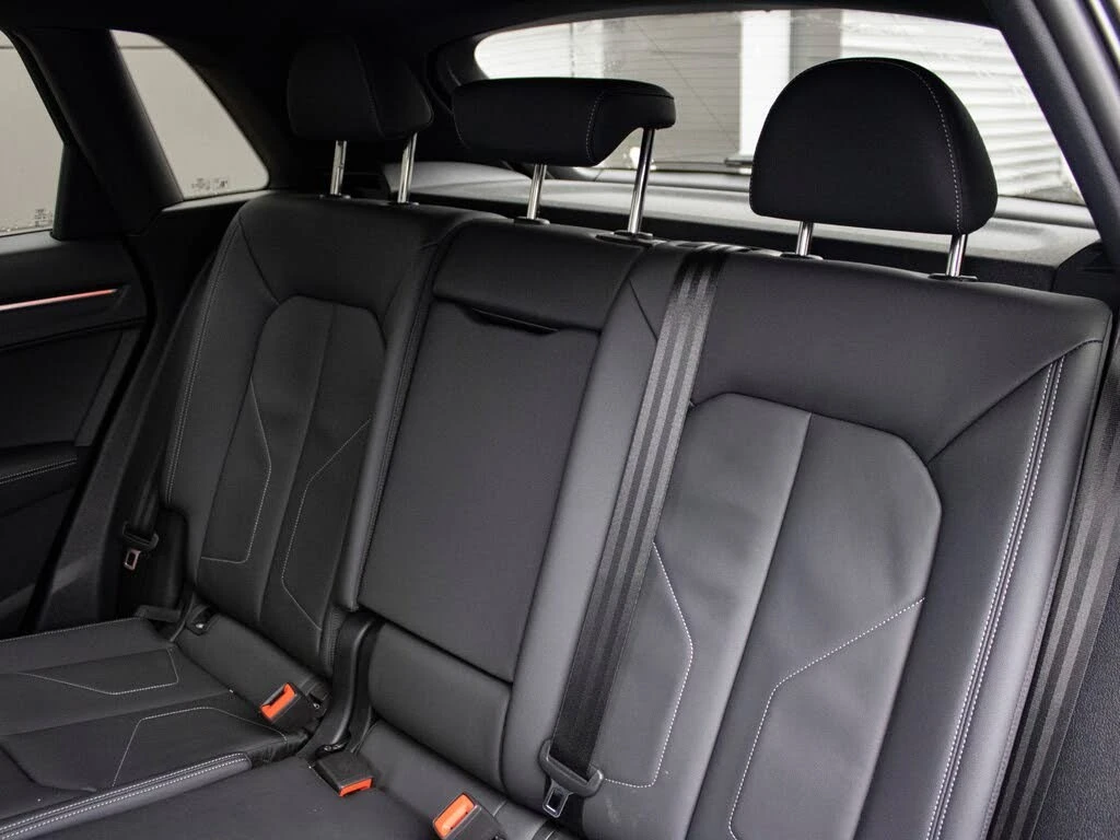 Audi Q3 Quattro* Technik* 45TFSI* АвтоКредит* (ЦЕНА ДО БГ), снимка 15 - Автомобили и джипове - 54128443