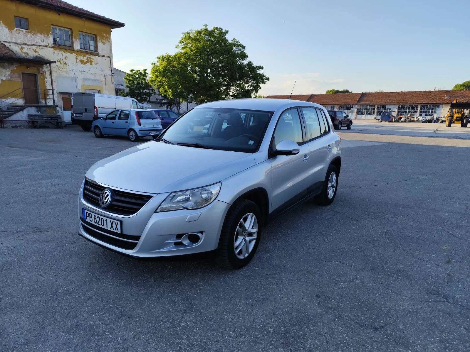 VW Tiguan 2.0 TDI, снимка 2 - Автомобили и джипове - 54443907