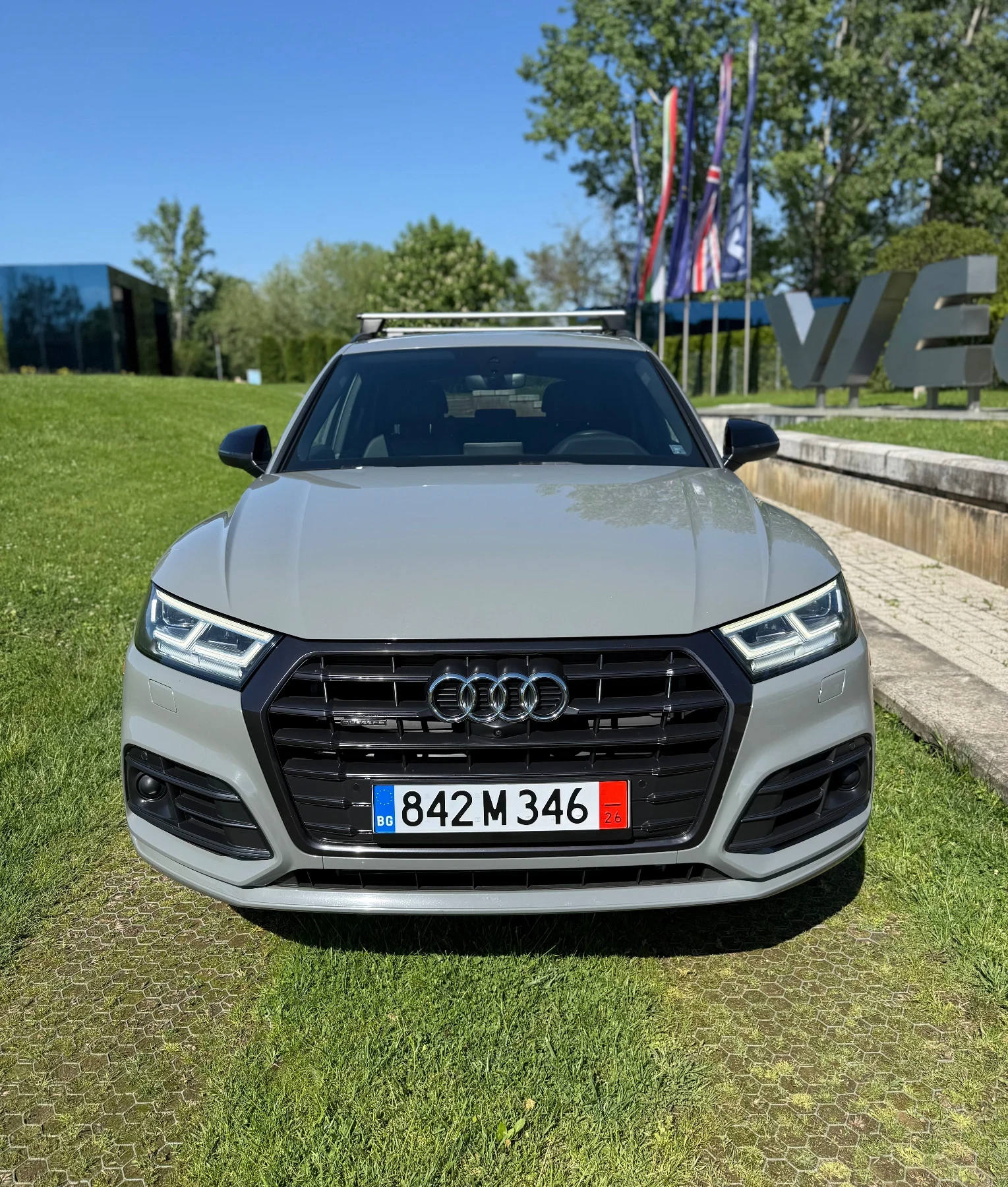 Audi Q5 S-Line Technik Nardo Grey Black Optics , снимка 2 - Автомобили и джипове - 54444636