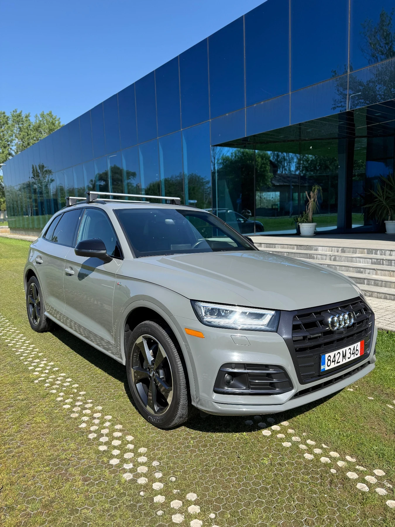 Audi Q5 S-Line Technik Nardo Grey Black Optics , снимка 9 - Автомобили и джипове - 54444636