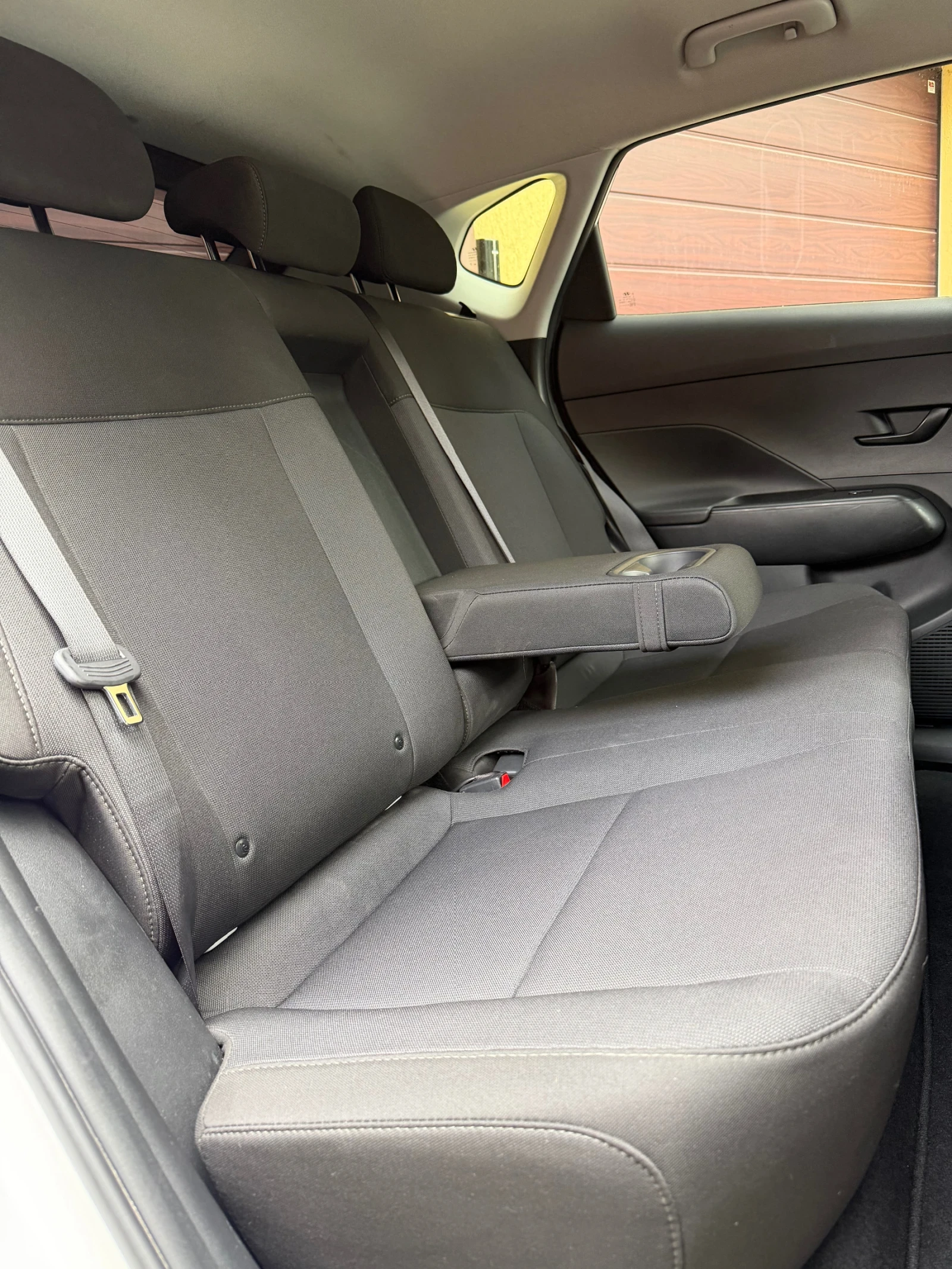 Hyundai Kona, снимка 10 - Автомобили и джипове - 54654176