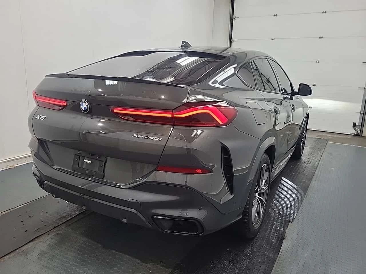 BMW X6 40i * Един собственик * Без инциденти * От BMW * , снимка 3 - Автомобили и джипове - 54952689