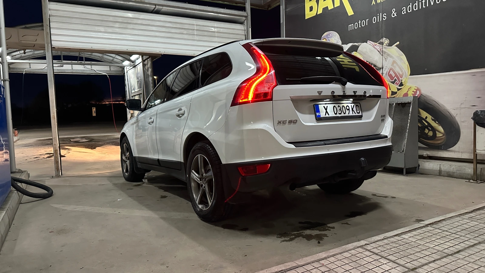 Volvo XC60 D5, снимка 4 - Автомобили и джипове - 55363467