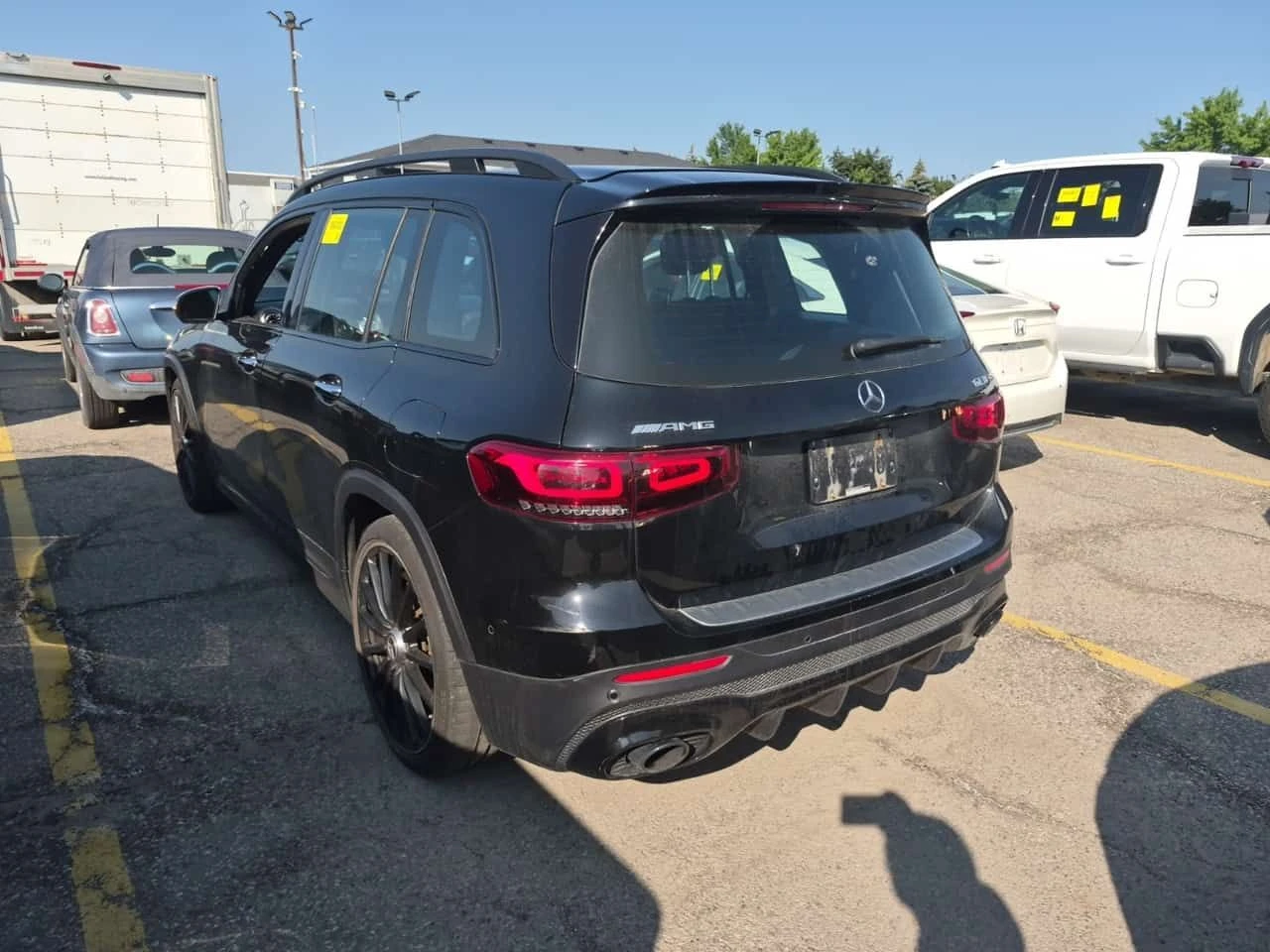 Mercedes-Benz GLB35AMG CARFAX/2 Ключа/360 Кам/Алкантара/Подгрев/Burmester, снимка 4 - Автомобили и джипове - 55437911