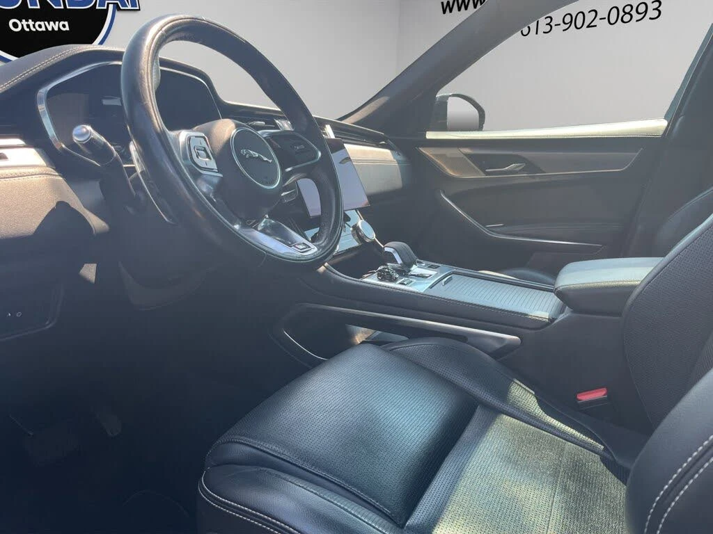 Jaguar F-PACE P400* R-DYNAMIC S* DISTRONIC* ОБДУХ* КРАЙНА ЦЕНА, снимка 9 - Автомобили и джипове - 56004836