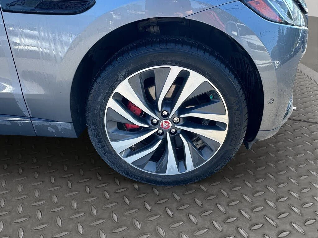 Jaguar F-PACE P400* R-DYNAMIC S* DISTRONIC* ОБДУХ* КРАЙНА ЦЕНА, снимка 7 - Автомобили и джипове - 56004836