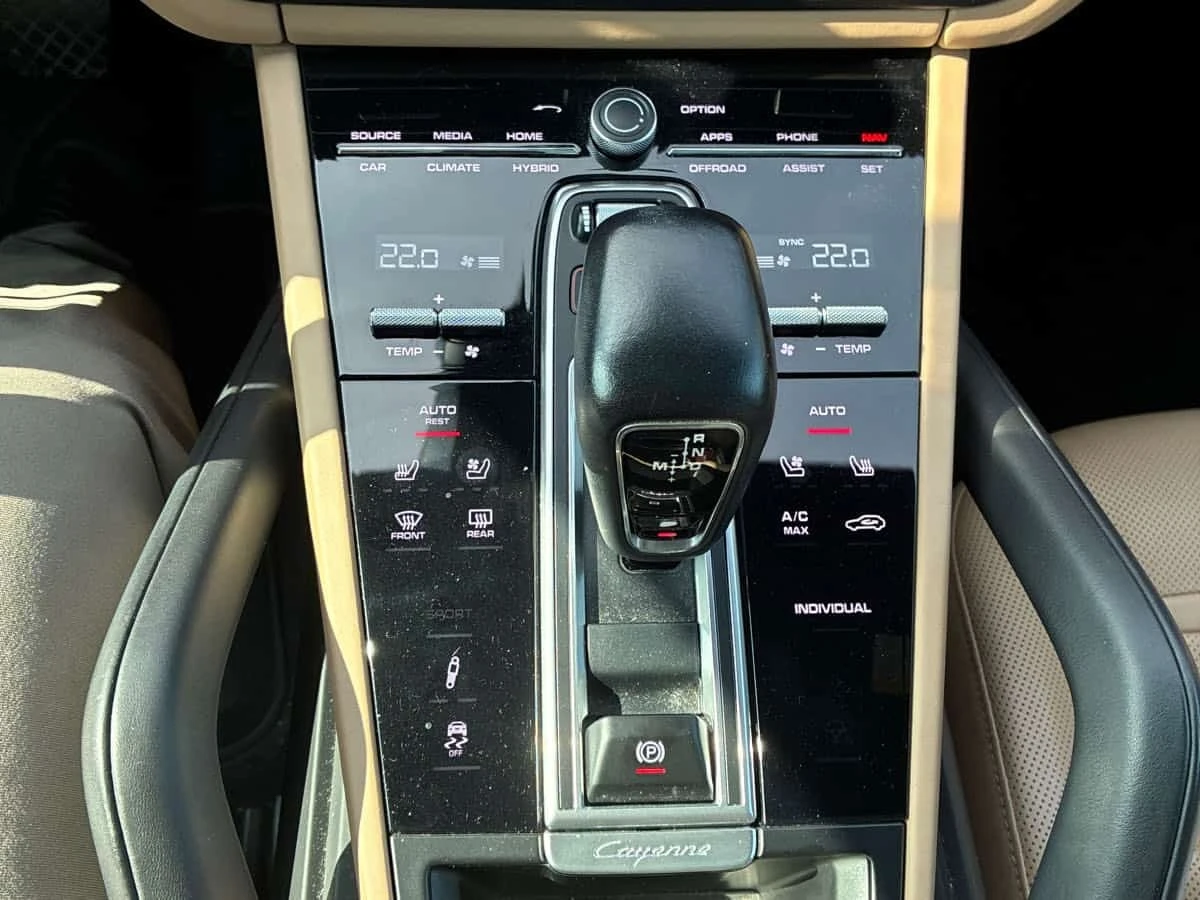 Porsche Cayenne * E Hybrid * DISTRONIC* BOSE* ОБДУХВАНЕ* , снимка 14 - Автомобили и джипове - 56182645