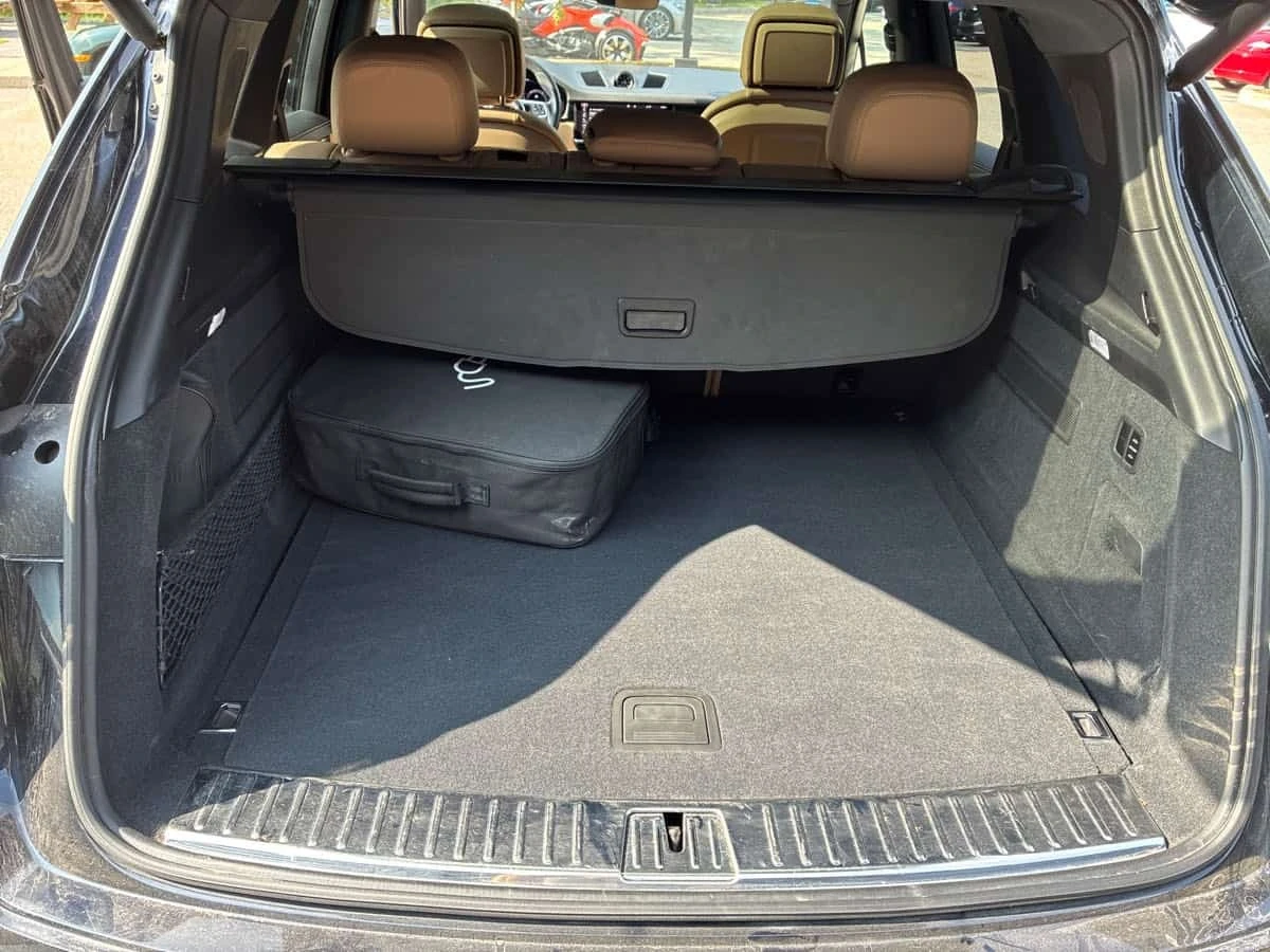 Porsche Cayenne * E Hybrid * DISTRONIC* BOSE* ОБДУХВАНЕ* , снимка 13 - Автомобили и джипове - 56182645