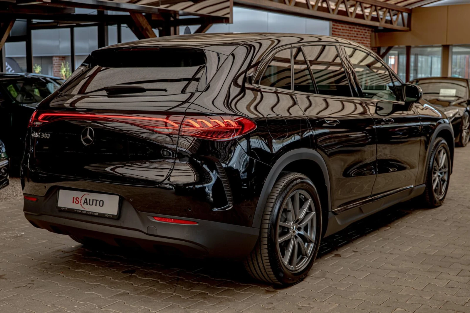 Mercedes-Benz EQE 300/SUV/100kWh/Night Packet/Подгрев/Камера/PRE-SAF, снимка 5 - Автомобили и джипове - 56225715