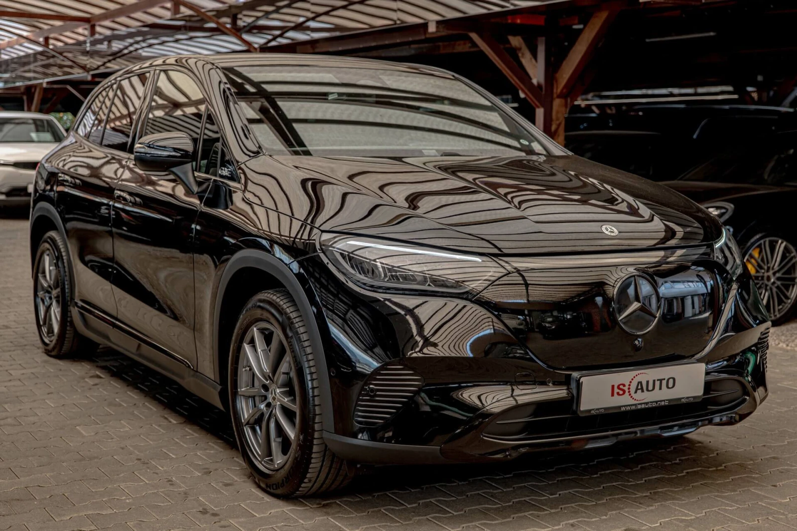 Mercedes-Benz EQE 300/SUV/100kWh/Night Packet/Подгрев/Камера/PRE-SAF, снимка 2 - Автомобили и джипове - 56225715