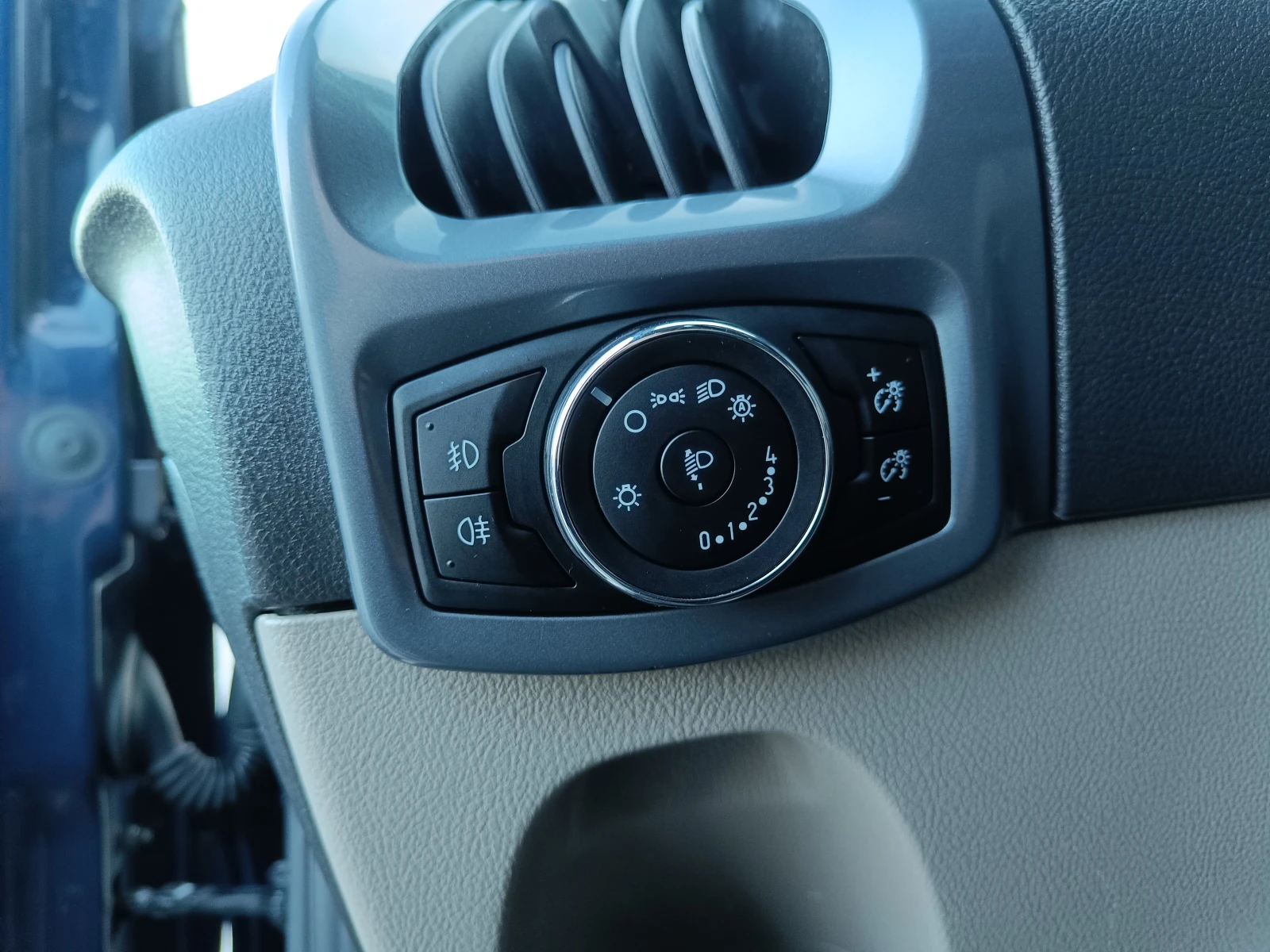 Ford Transit Custom 2.0 TDCi | N1 L1 290 | 6 местен |  - изображение 10