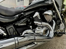  Suzuki Boulevard