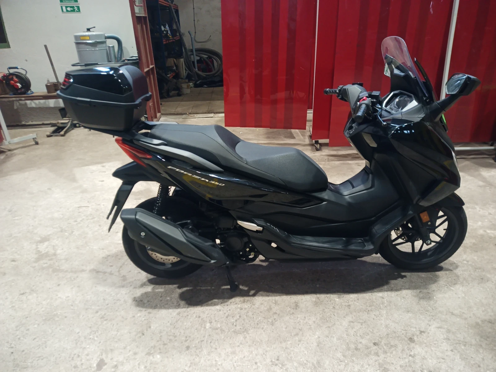 Honda Forza 350, снимка 4 - Мотоциклети и мототехника - 54045808