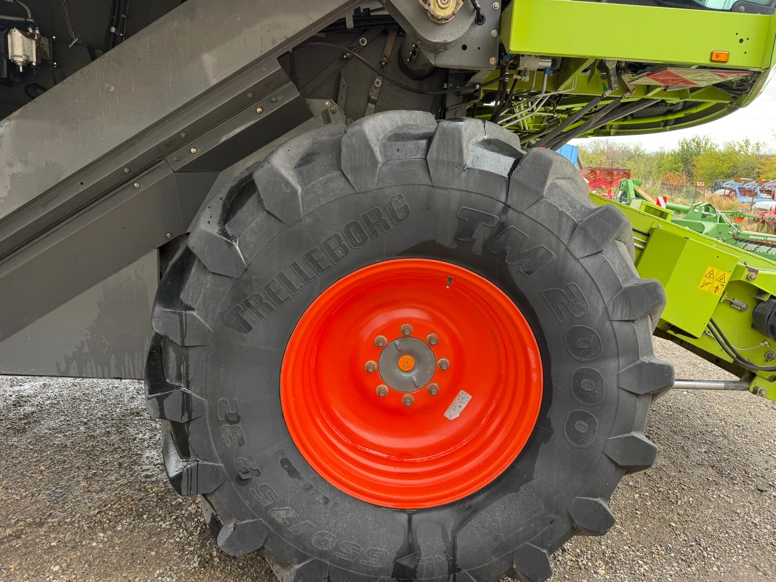 Комбайн Claas Tucano 420 - изображение 7