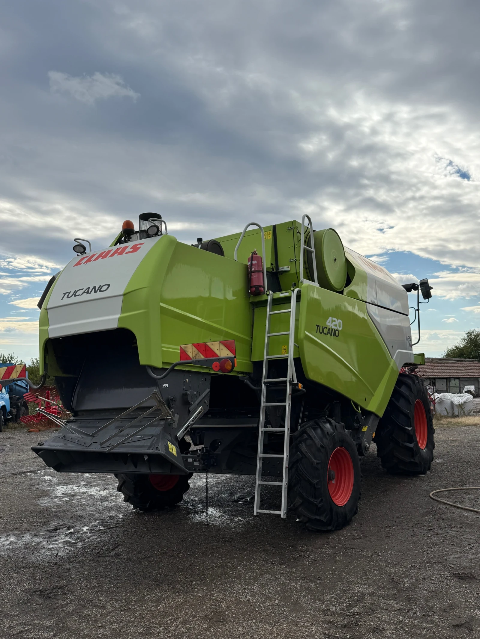 Комбайн Claas Tucano 420 - изображение 3