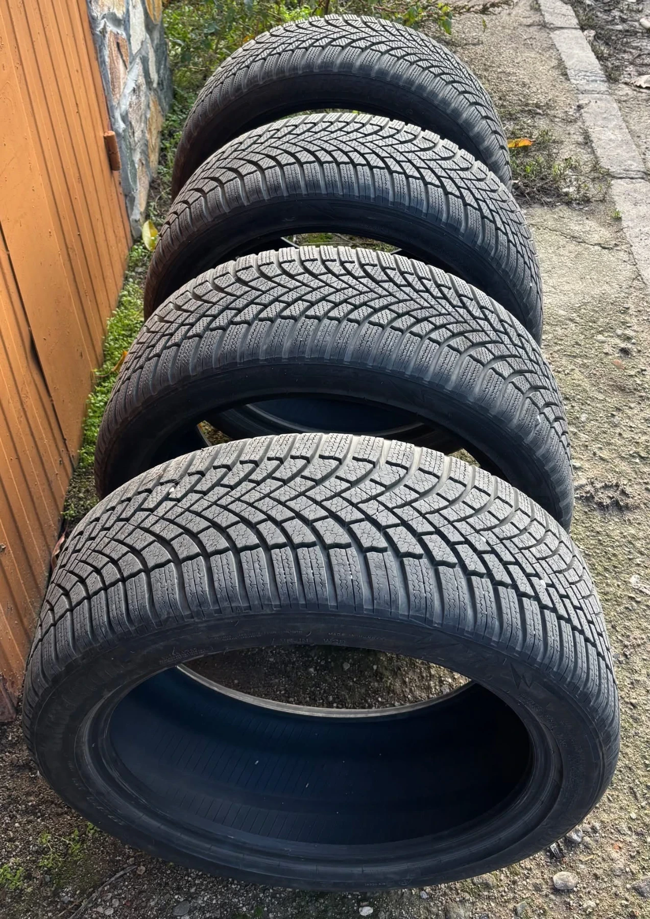  235/45R19 | Mobile.bg   1