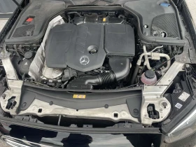 Mercedes-Benz E 220 4matic, снимка 17