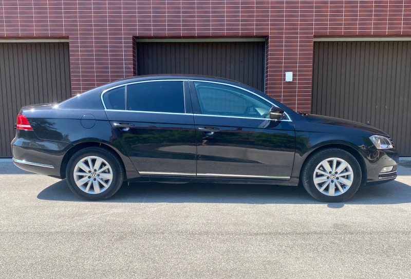 VW Passat 1.6 TDI, снимка 3 - Автомобили и джипове - 47292951