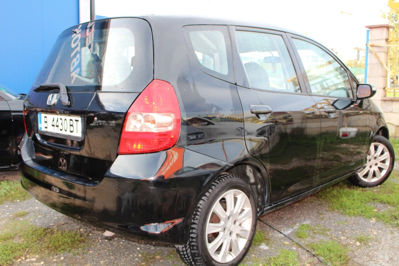 Honda Jazz 1.4i FACELIFT, снимка 10 - Автомобили и джипове - 47523999