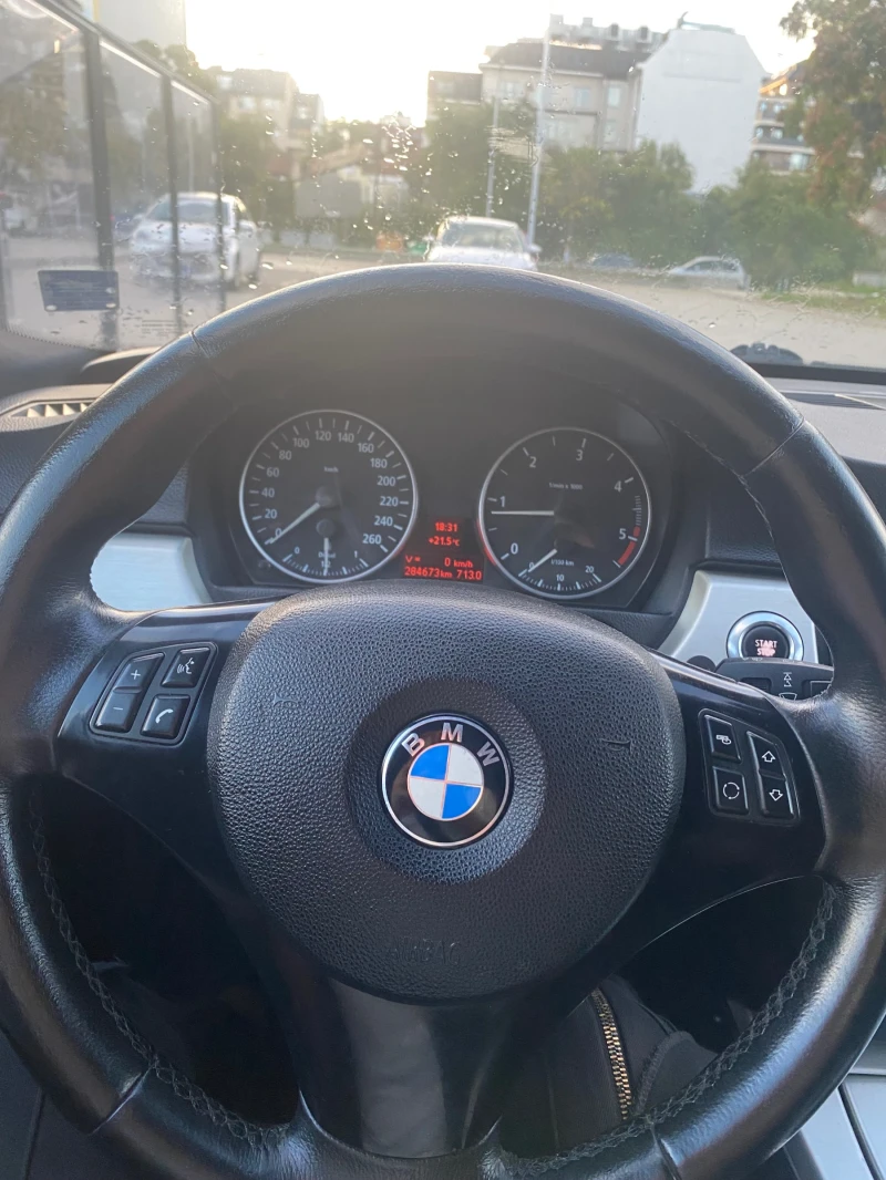 BMW 320, снимка 15 - Автомобили и джипове - 47543261