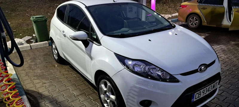 Ford Fiesta, снимка 2 - Автомобили и джипове - 48802720