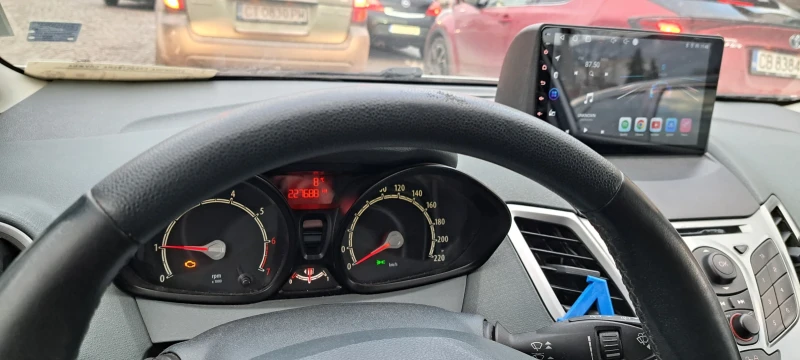 Ford Fiesta, снимка 13 - Автомобили и джипове - 48802720