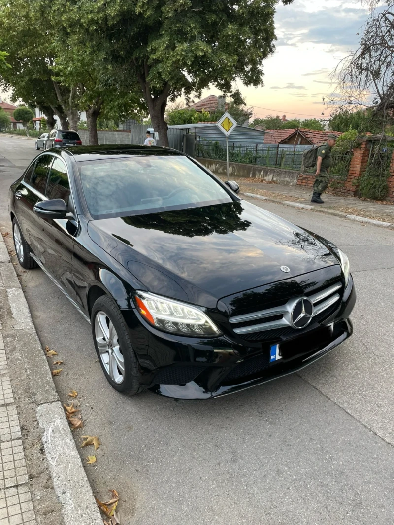 Mercedes-Benz C 300 4 MATIC, снимка 2 - Автомобили и джипове - 49377837