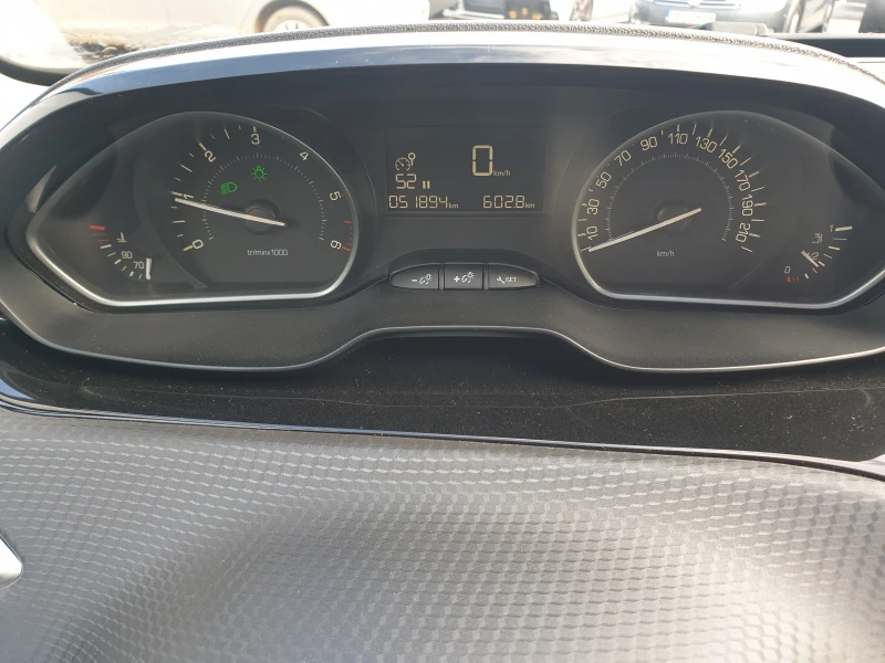 Peugeot 2008 1.5HDI-52000km, снимка 12 - Автомобили и джипове - 48969279