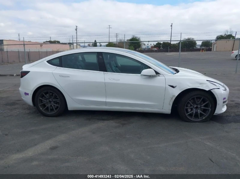 Tesla Model 3 U  U UX Rear Wheel Drive, снимка 5 - Автомобили и джипове - 49206324