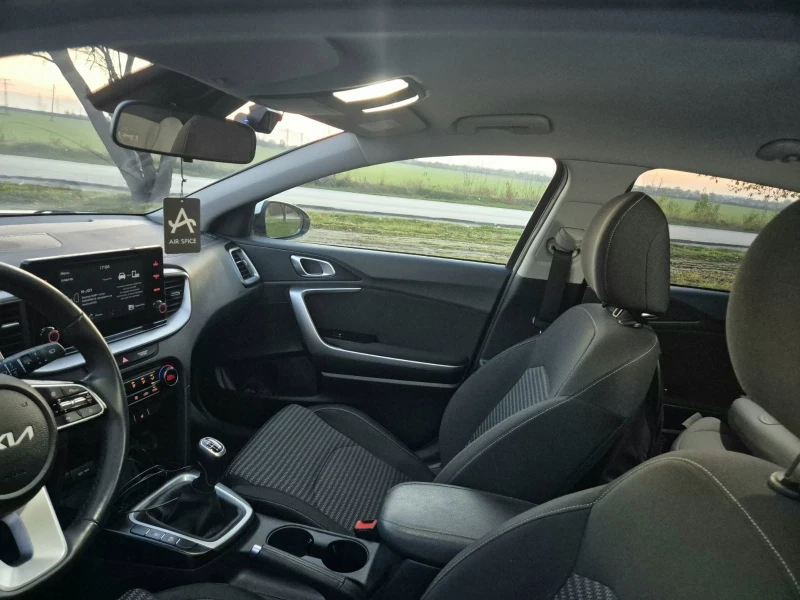 Kia XCeed 1.0 Comfort, снимка 8 - Автомобили и джипове - 52426444