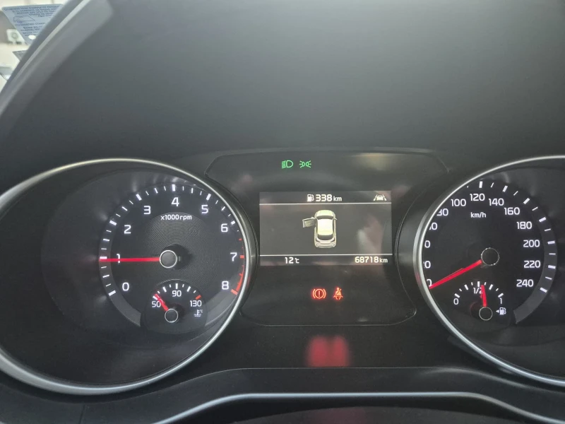 Kia XCeed 1.0 Comfort, снимка 10 - Автомобили и джипове - 52426444