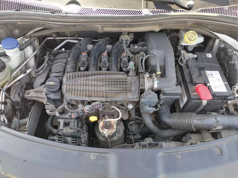 Peugeot 208, снимка 11 - Автомобили и джипове - 53470524