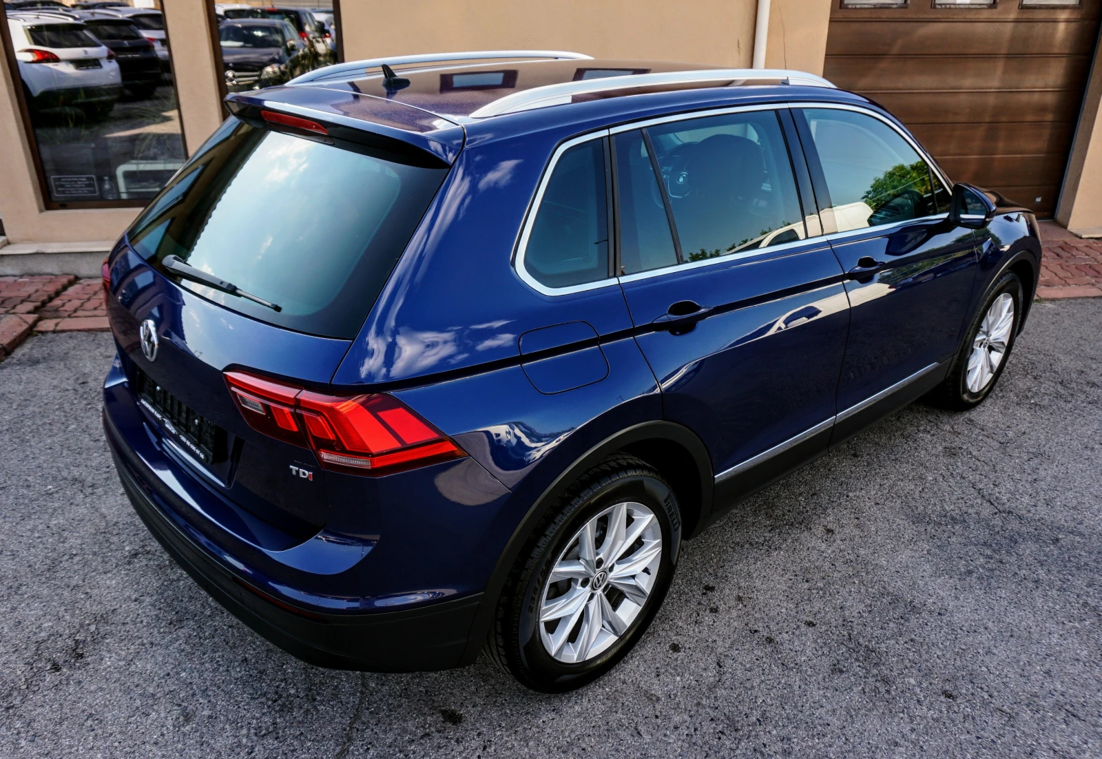 VW Tiguan 1.6TDI BUSINESS - изображение 3