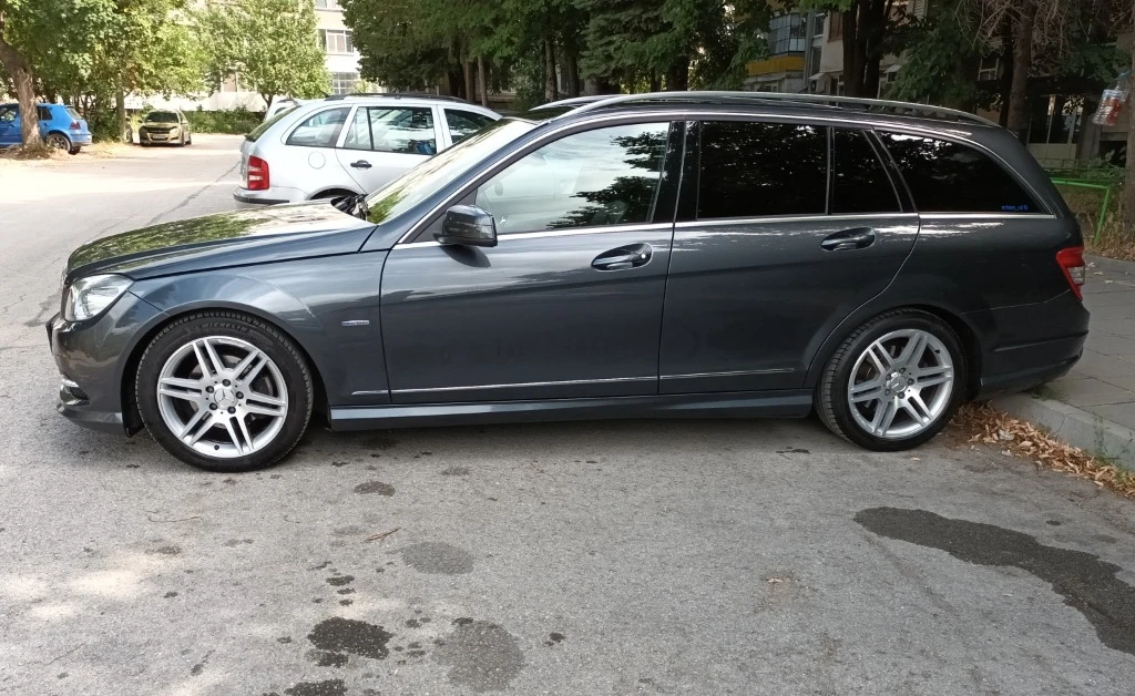 Mercedes-Benz C 220 2.2 CDI - изображение 4