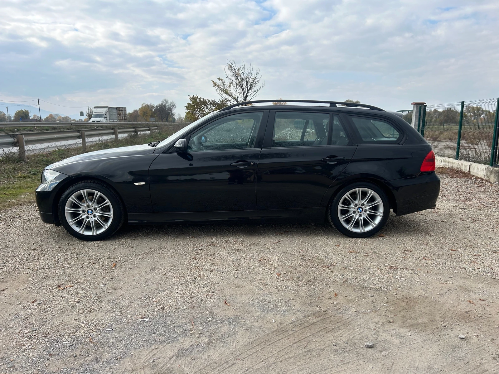 BMW 320 2.0 D 163k.c. - изображение 4