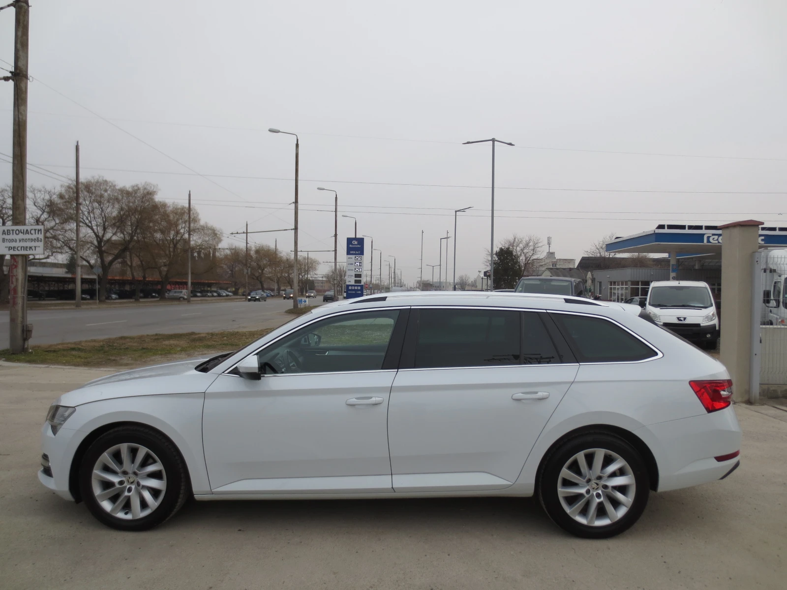 Skoda Superb 2.0TDI* DSG*  - изображение 8