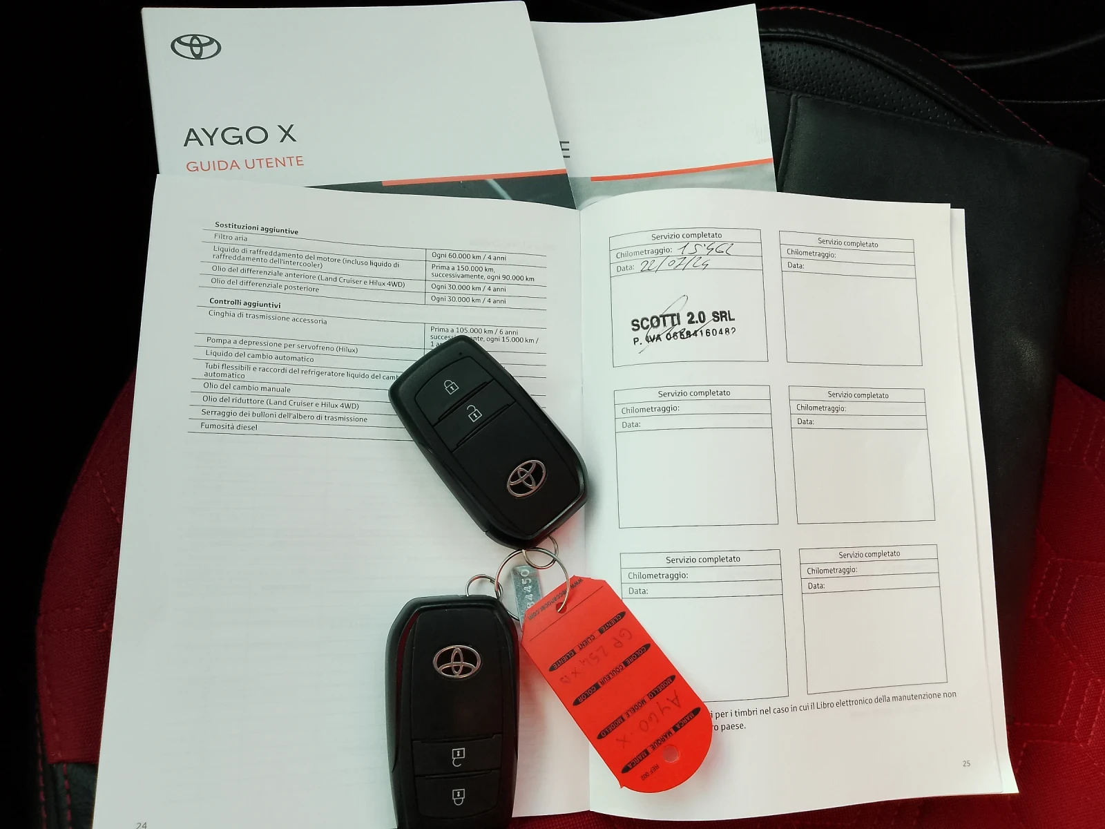 Toyota Aygo AYGO-X/1.0 VVTI/UNDERCOVER JUN TAKAHASHI | Mobile.bg — изображение 17