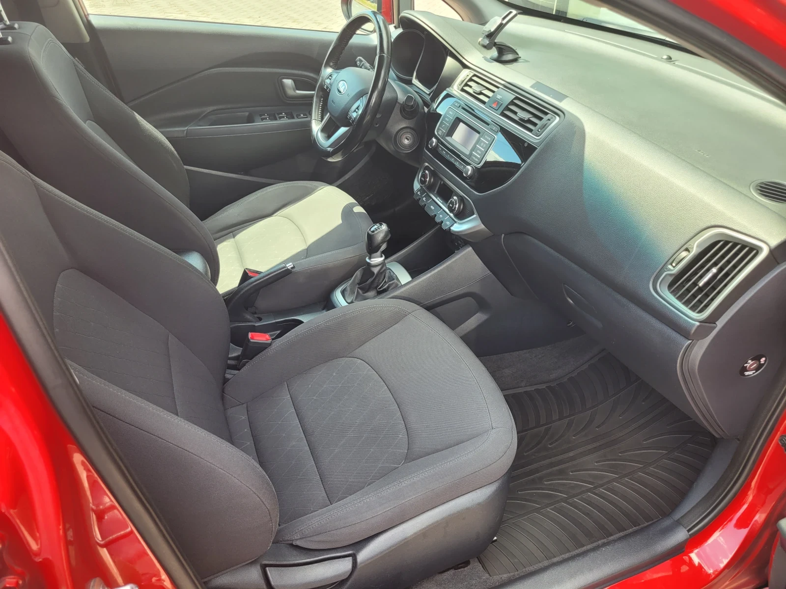 Kia Rio  - изображение 9