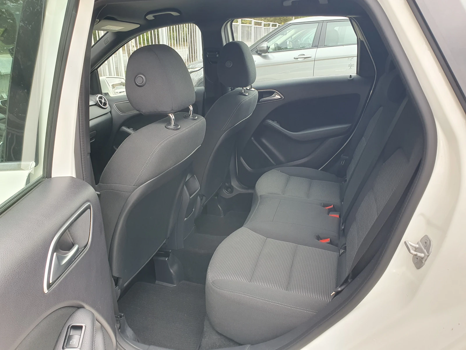 Mercedes-Benz B 200 КАТО НОВA | Mobile.bg — изображение 11