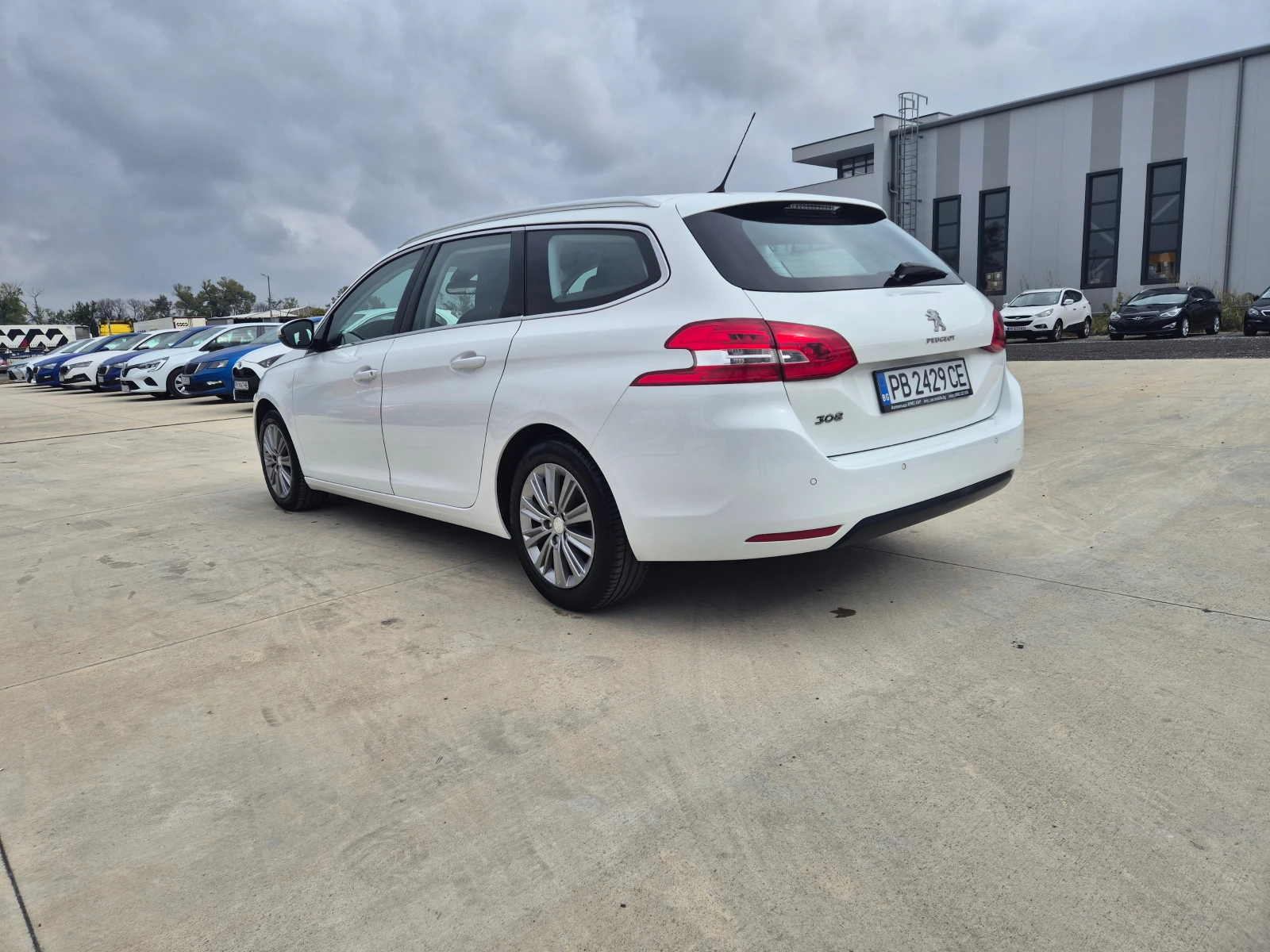 Peugeot 308 НОВА ALLURE 1.5 HDi А/Т 130кс - изображение 3