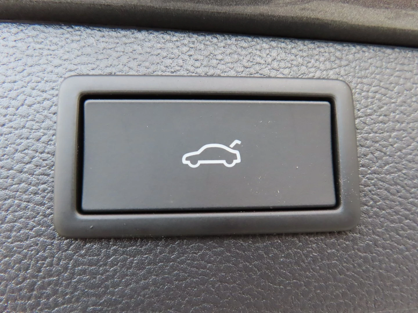 VW Passat 9 Elegance 2.0 TSI DSG - изображение 6