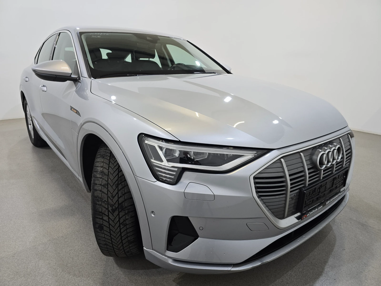 Audi E-Tron Sportback/MatrixLed/Head-Up/Leather/KeylessGo/Came, снимка 2 - Автомобили и джипове - 54117710