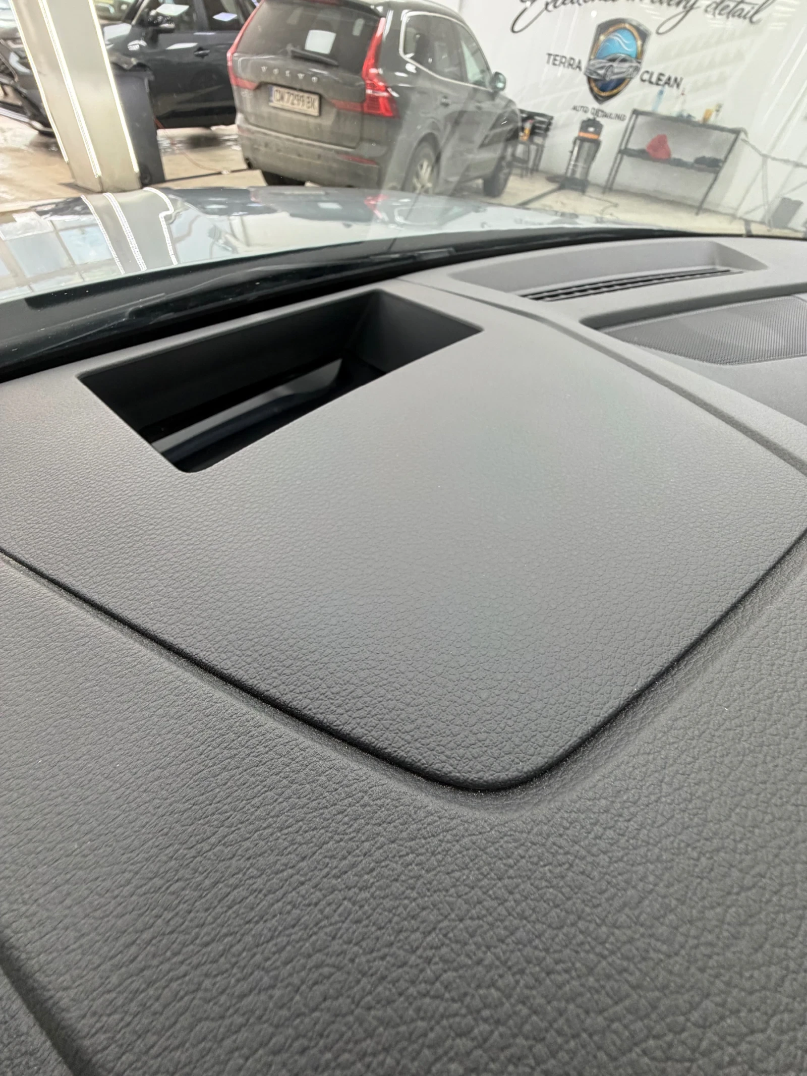 Audi E-Tron SOH 94%/Sportback/MatrixLed/Head-Up/KeylessGo/, снимка 16 - Автомобили и джипове - 54628896