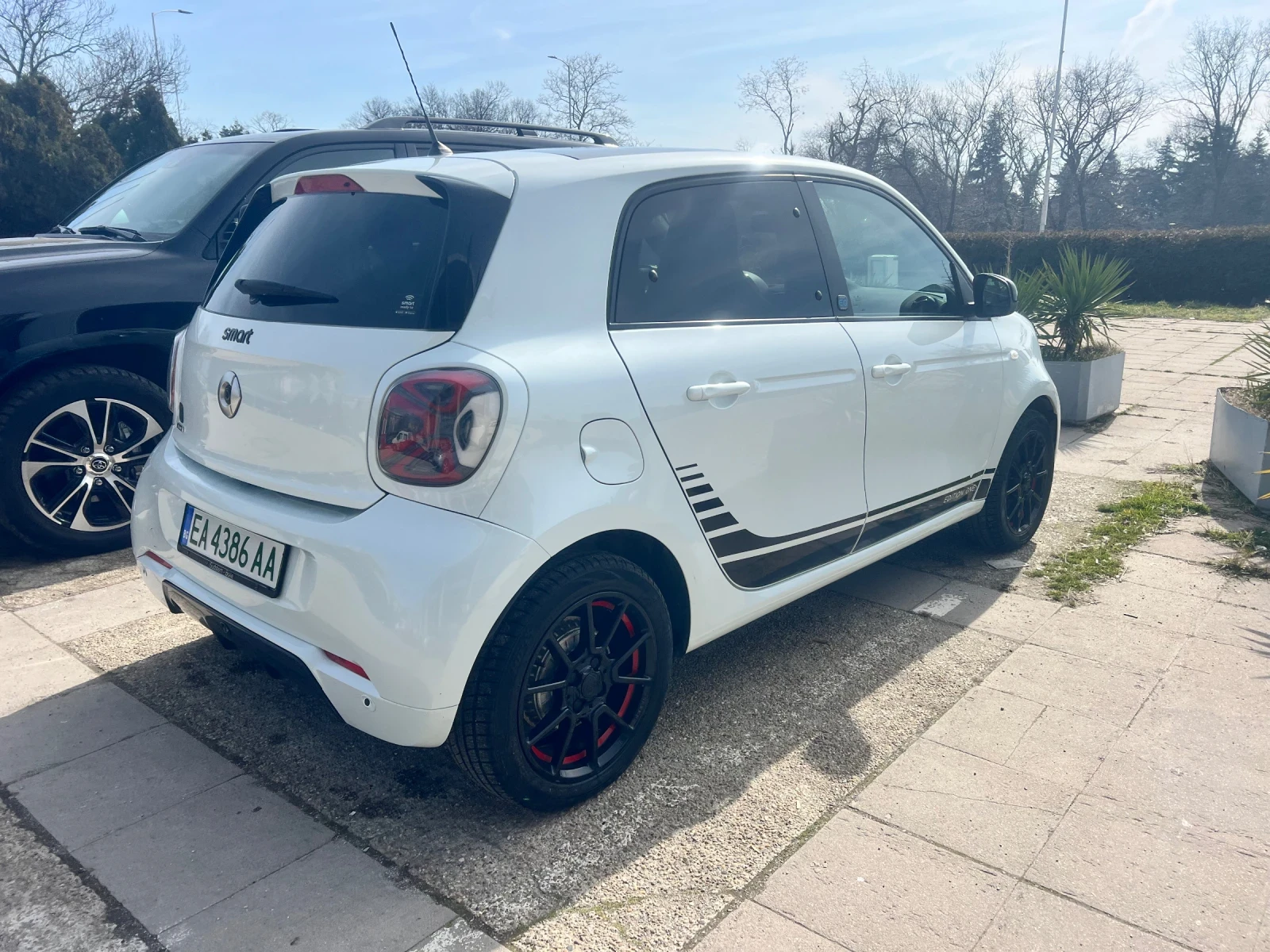 Smart Forfour EQ22 Edition one Brabus, снимка 3 - Автомобили и джипове - 53726213