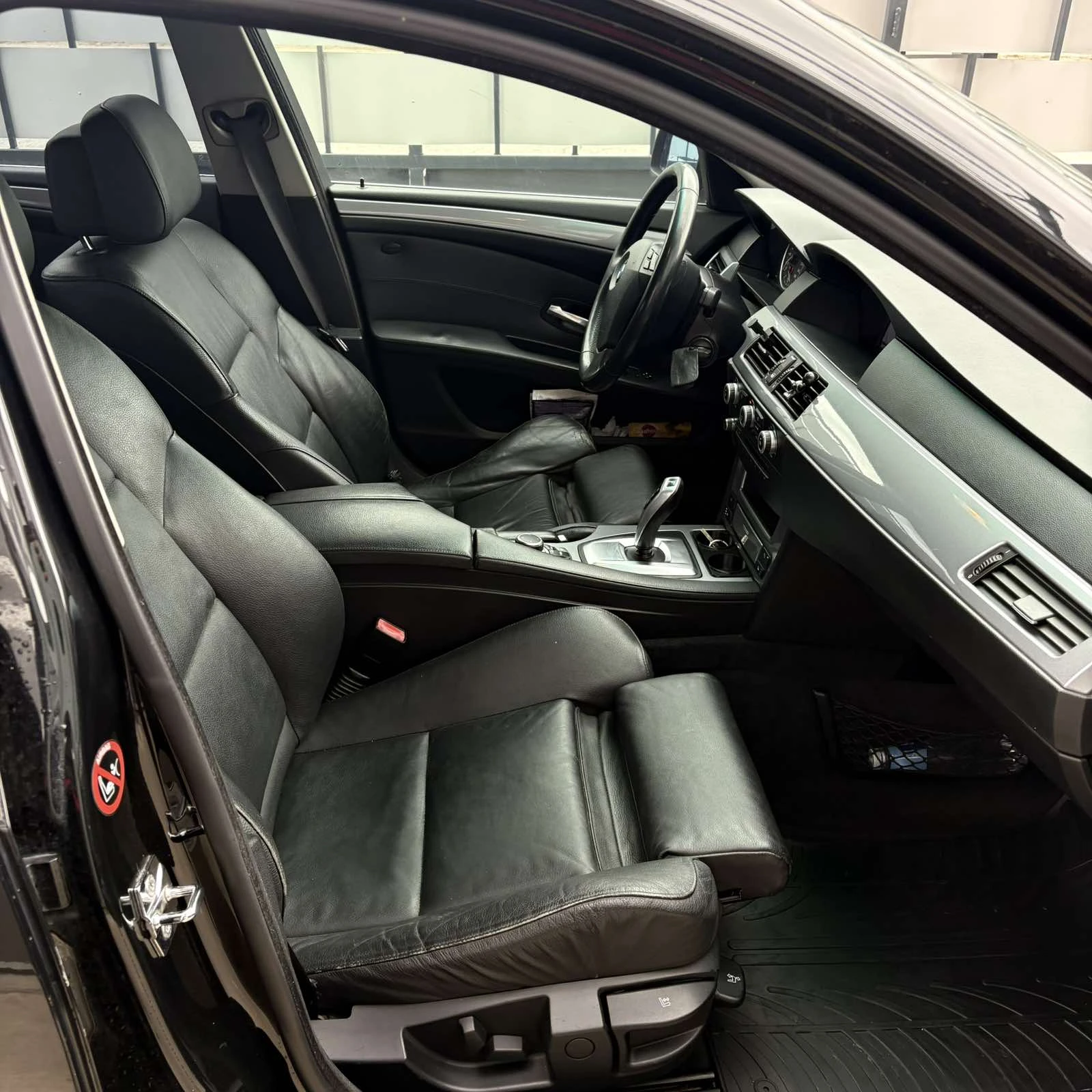 BMW 520 520d, снимка 9 - Автомобили и джипове - 53960180