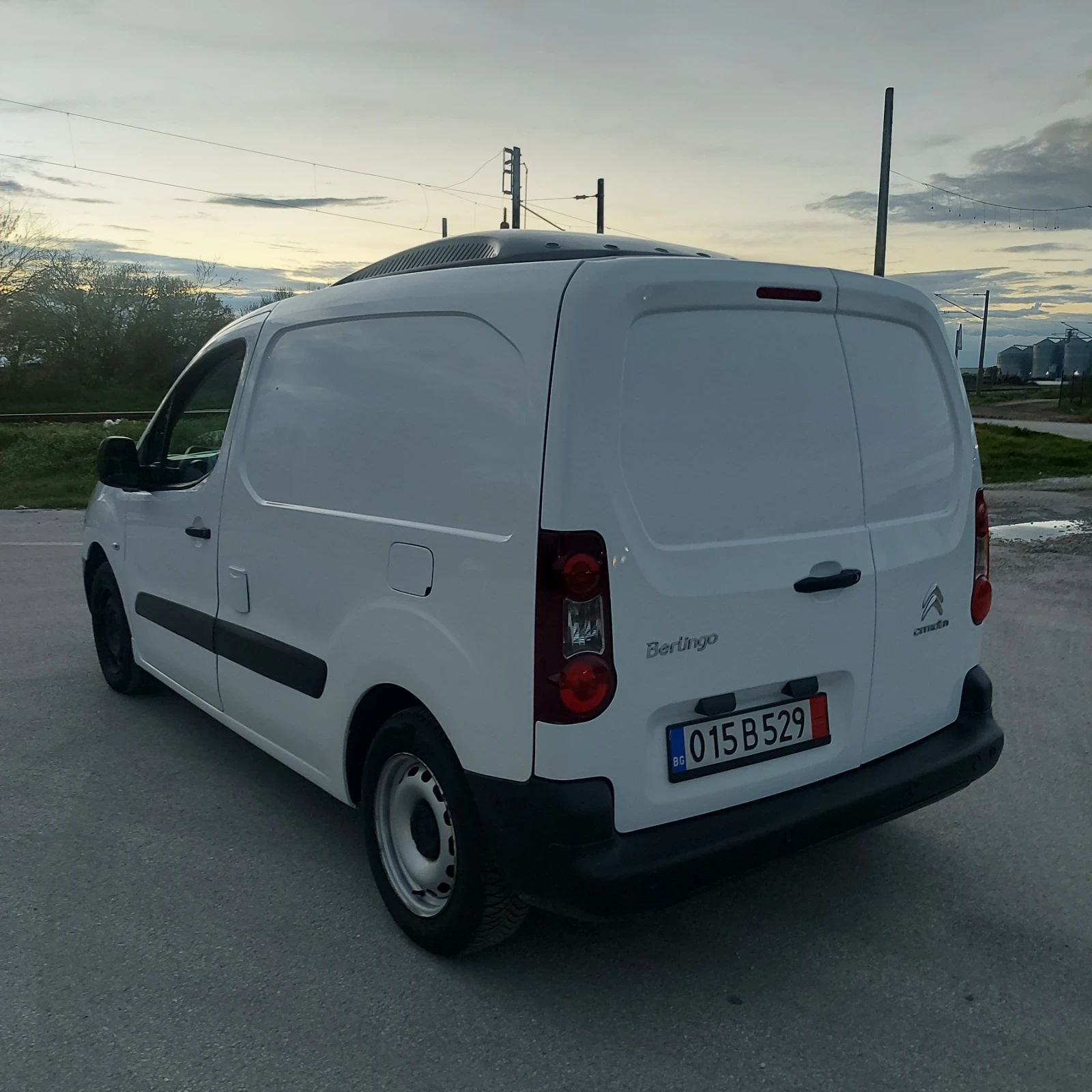 Peugeot Partner хладилен с климатик, снимка 5 - Автомобили и джипове - 54084367